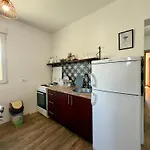 Entire Spacious With Free Parking Appartement *