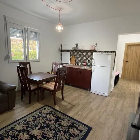 Entire Spacious With Free Parking Apartman Podgorica