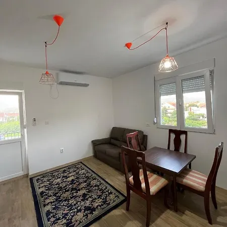 Entire Spacious With Free Parking Apartment Podgorica