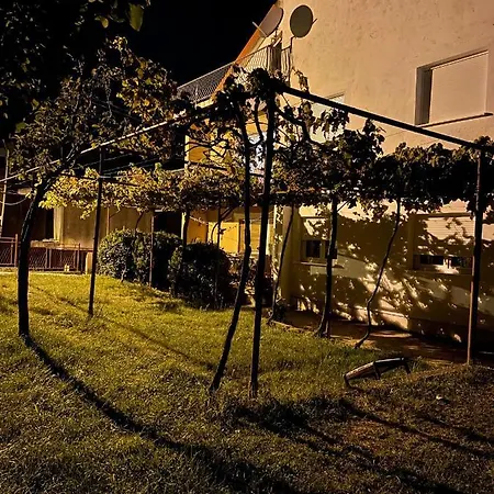 Apartment Entire Spacious With Free Parking Podgorica