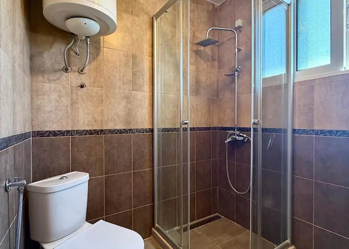 Entire Spacious With Free Parking Appartement Podgorica