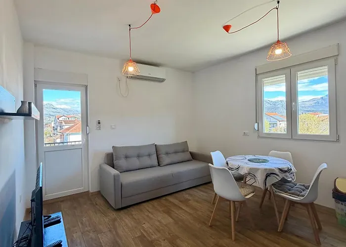 Entire Spacious With Free Parking Διαμέρισμα Ποντγορίτσα