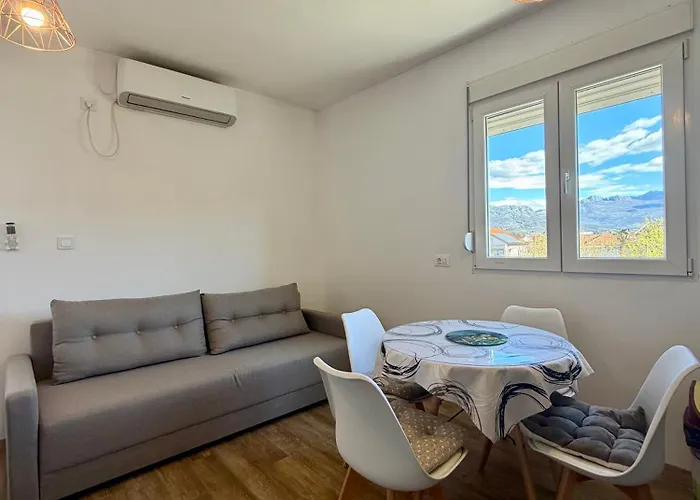 Entire Spacious With Free Parking Διαμέρισμα Ποντγορίτσα