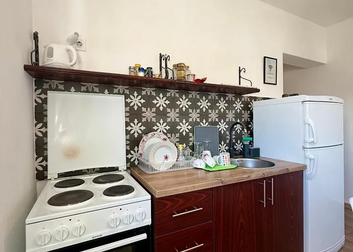 Διαμέρισμα Entire Spacious With Free Parking